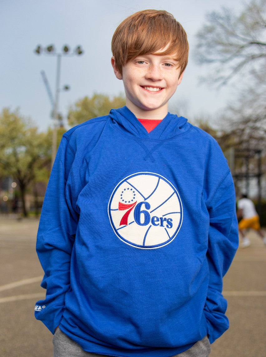 Philadelphia 76ers Youth Legendary Logo Lightweight Hoodie