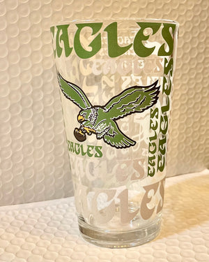 Philadelphia Eagles 16oz. Retro Pint Glass