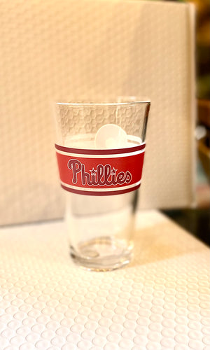 Philadelphia Phillies 16oz. Retro Pint Glass